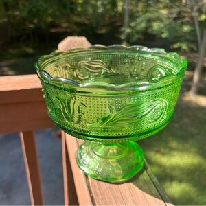 E.O. Brody Co. M6000 CLEVELAND O. USA Emerald Green Glass Footed Trinket Bowl
